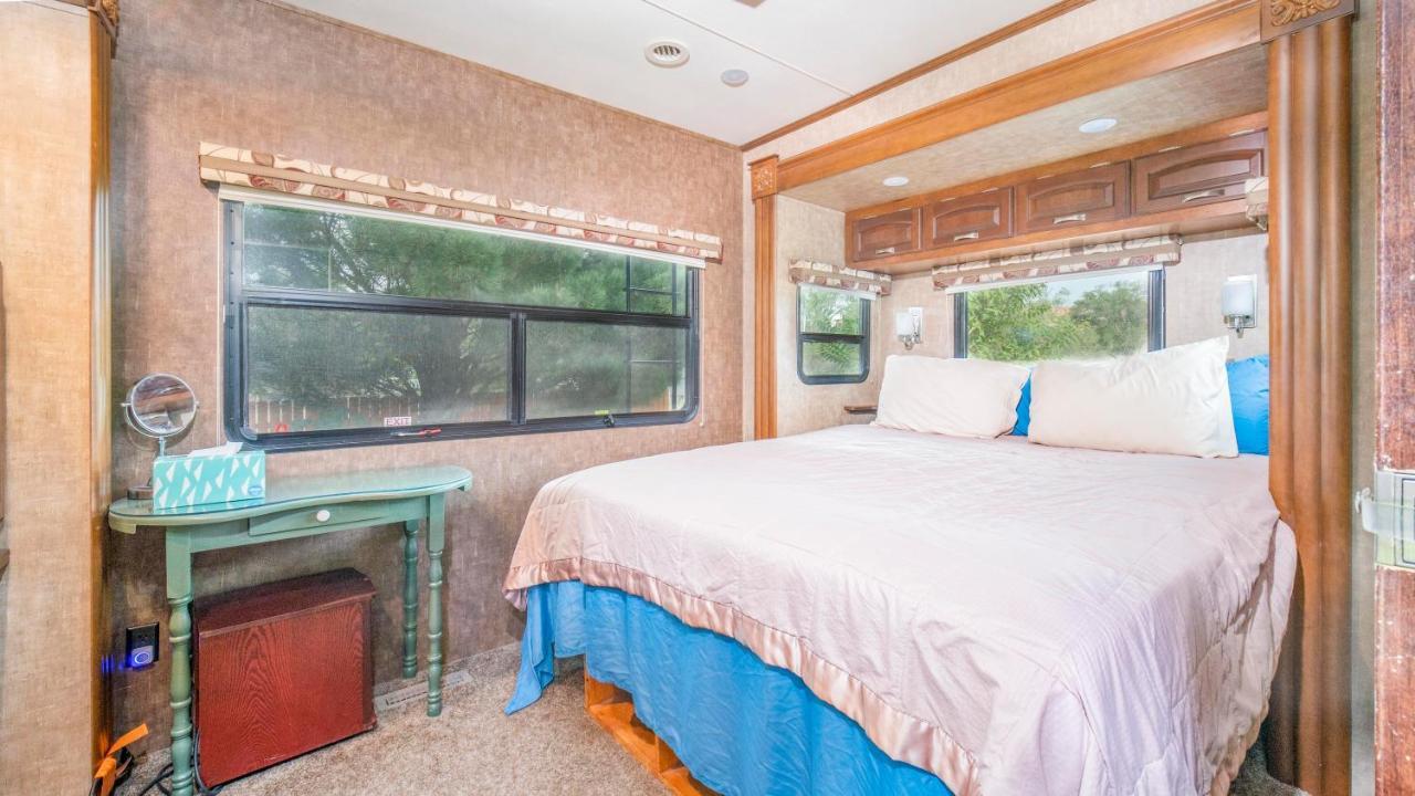 Outdoor Glamping Large 5Th Wheel Setup Ok4A Apartment Moab Bagian luar foto